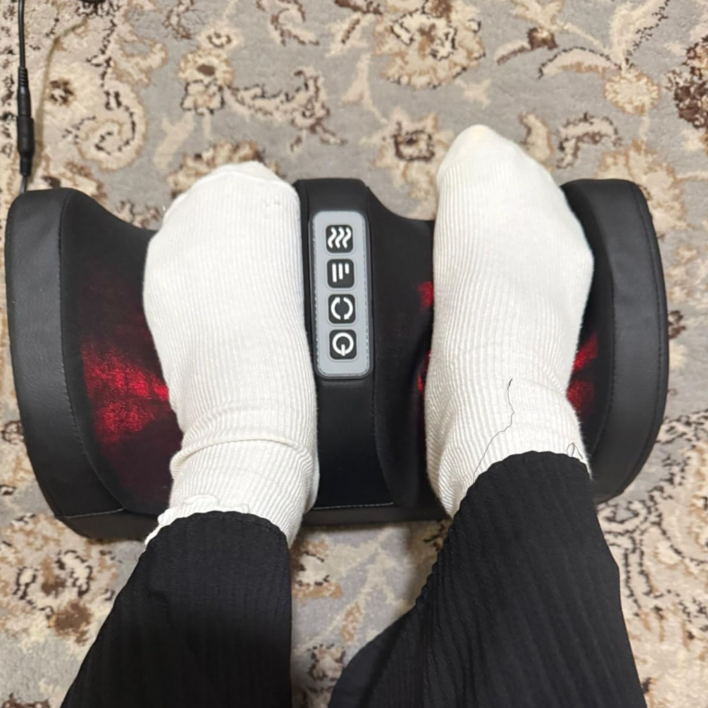 FootEase Pro™ – Gentle Relief After a Long Day.